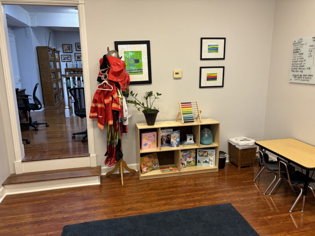Room 16 (2)