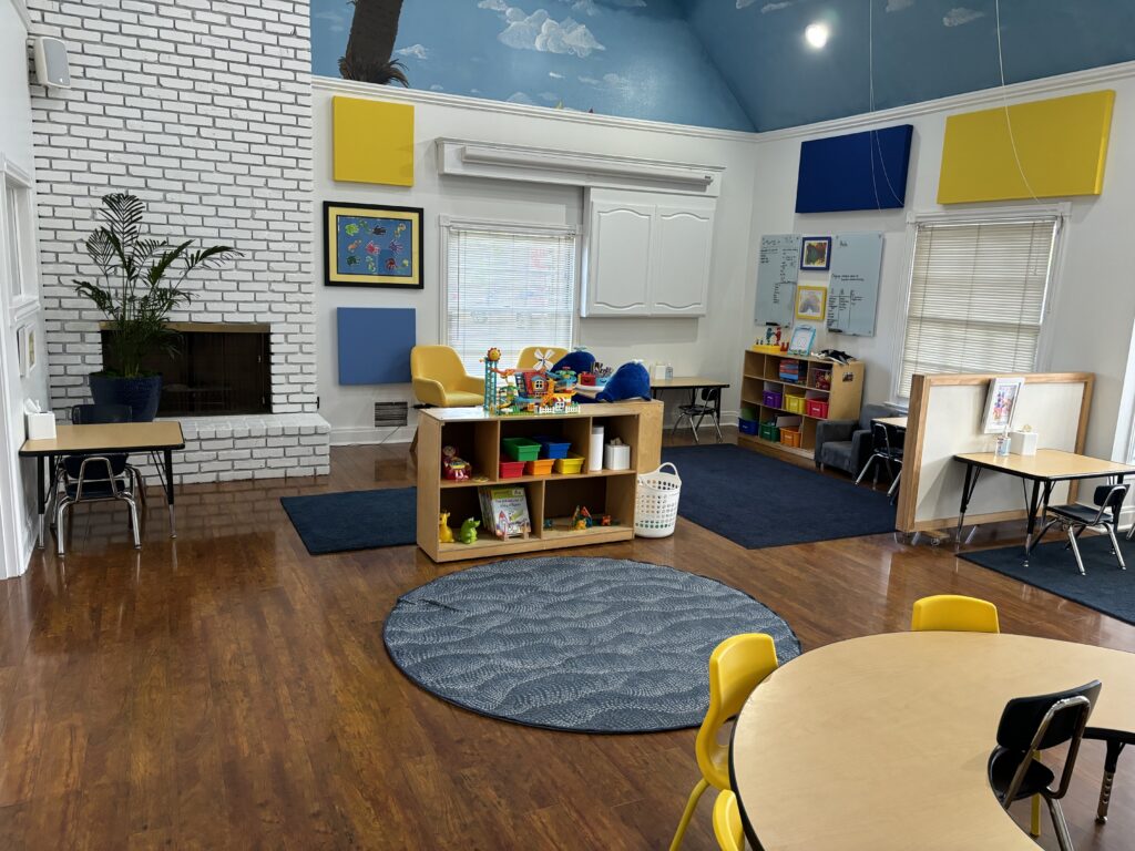 Room 7 (2)